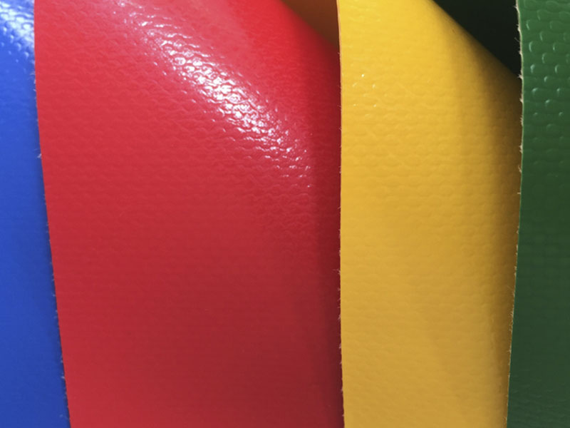 1050GSM 1000D30X32 هيكل غشاء ملون من نسيج البوليستر المطلي بالـ PVC